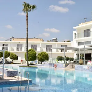κάντε κράτηση εδώ