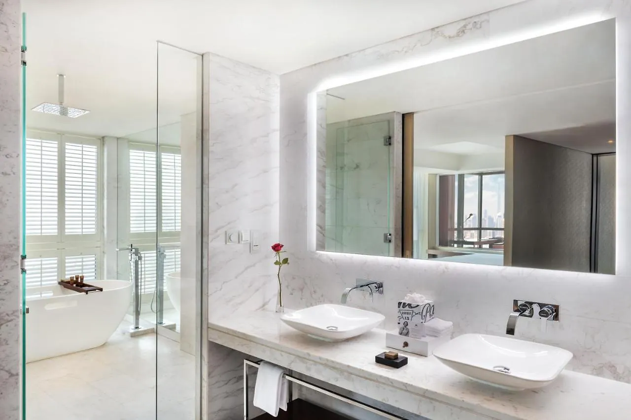 Paramount Hotel Ντουμπάι 5*,